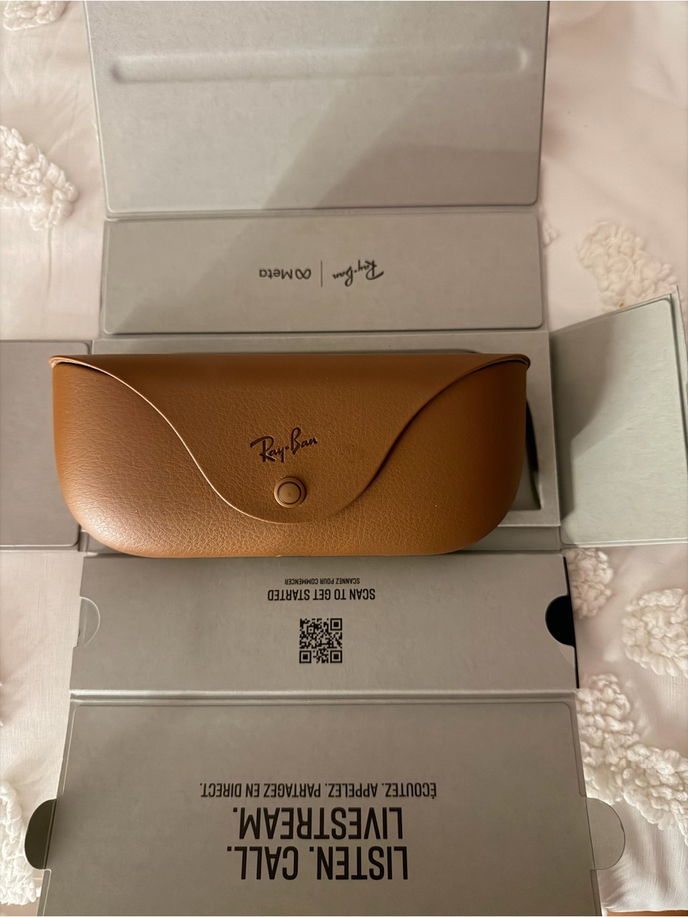 Ray-Ban Meta Women's White Frame Sunglasses with Tan Case - Picture 4 of 6
